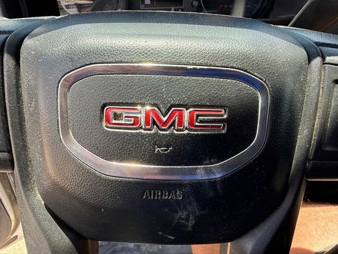 Used 2019 GMC Sierra 1500 2WD Crew Cab w/ Convenience Package image 27