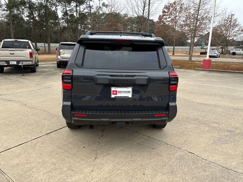 New 2026 Toyota 4Runner SR5 image 5