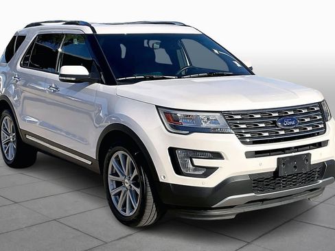 Used 2016 Ford Explorer Limited w/ Equipment Group 301A image 2