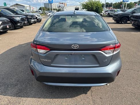 Used 2021 Toyota Corolla LE FWD image 6