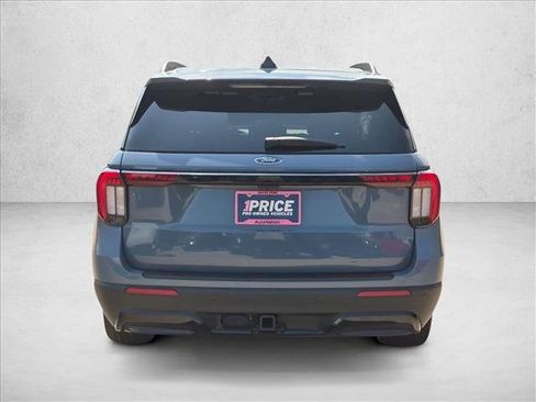 Certified 2025 Ford Explorer ST-Line RWD image 7