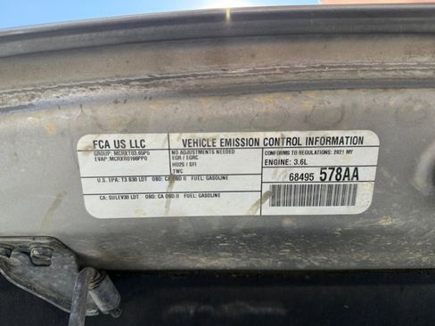 Used 2021 Jeep Gladiator Overland image 24