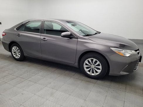 Used 2015 Toyota Camry LE FWD image 11