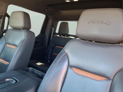 Used 2022 GMC Sierra 1500 AT4 w/ AT4 Preferred Package image 16