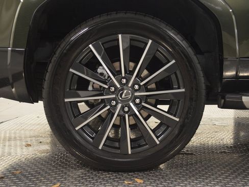 Used 2024 Lexus GX 550 w/ Accessory Package (Z1) image 15