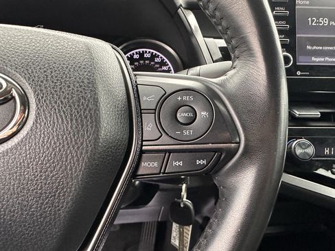 Used 2023 Toyota Camry SE image 11