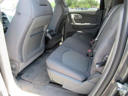 Used 2012 Chevrolet Traverse LS FWD image 27