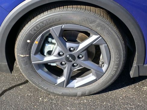 Used 2025 Kia K4 LXS image 24