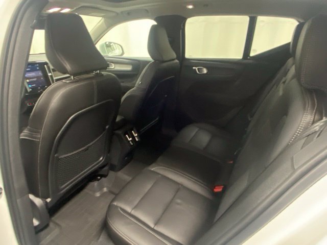 Used 2023 Volvo XC40 B5 Plus w/ Climate Package AWD/4WD image 13