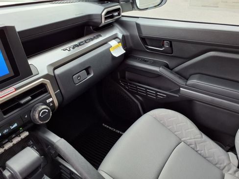 New 2025 Toyota Tacoma SR5 image 18