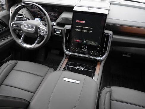 New 2026 GMC Yukon XL Denali w/ Denali Reserve Package AWD/4WD image 2