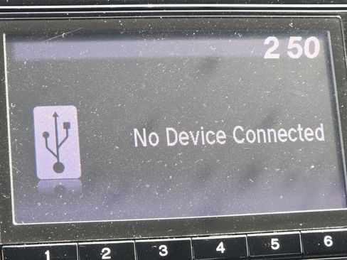 Used 2019 Honda HR-V LX image 5