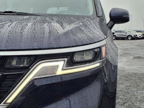 Certified 2024 Kia Carnival LX image 21