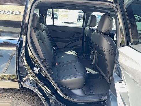 New 2026 Jeep Cherokee Limited AWD/4WD image 8