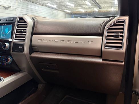Used 2018 Ford F250 King Ranch w/ King Ranch Ultimate Package AWD/4WD image 29