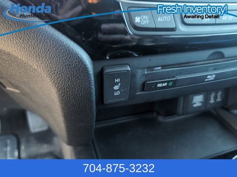 Used 2016 Honda Pilot Touring image 27