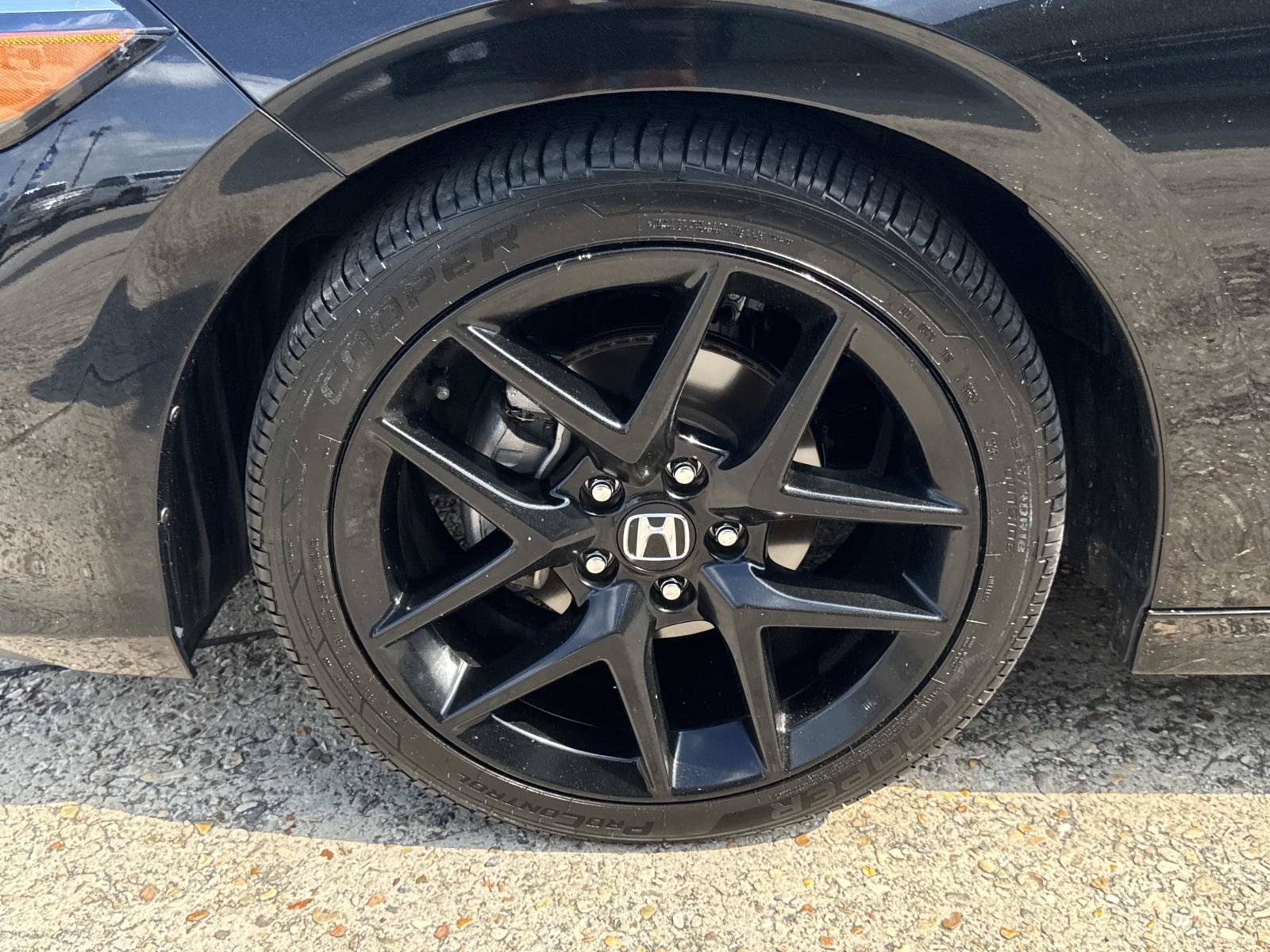 Used 2025 Honda Civic Sport image 4