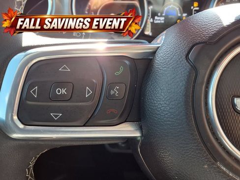 Used 2023 Jeep Wrangler Unlimited Sahara AWD/4WD image 17