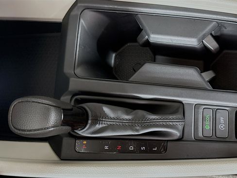 Certified 2025 Honda Accord LX image 19