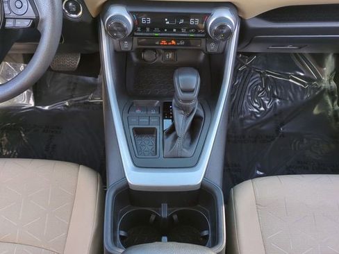 Used 2023 Toyota RAV4 XLE w/ Convenience Package FWD image 19