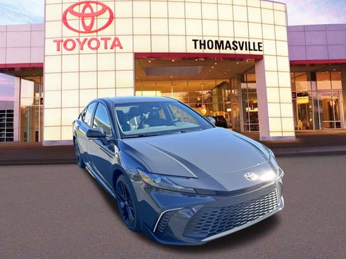 New 2025 Toyota Camry Hybrid FWD image 3
