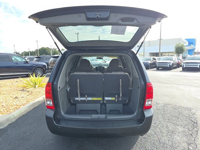 Used 2012 Kia Sedona LX FWD image 18
