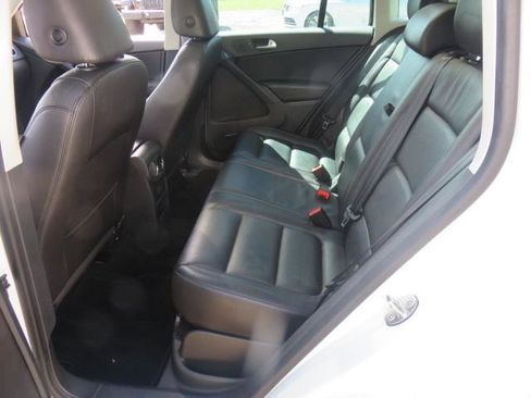 Used 2017 Volkswagen Tiguan SEL image 23