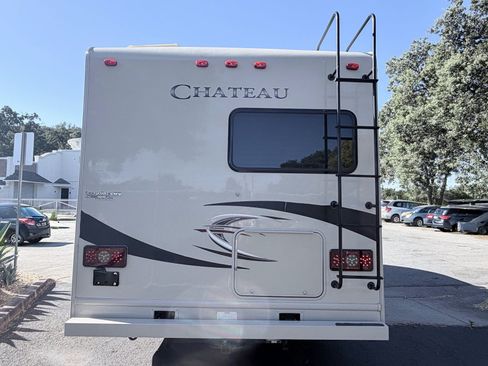 Used 2017 Ford E-450 and Econoline 450 Super Duty w/ Motorhome Prep Package RWD image 7