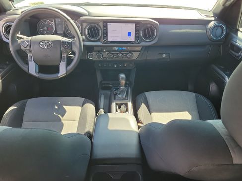 Used 2022 Toyota Tacoma TRD Sport w/ Technology Package AWD/4WD image 15