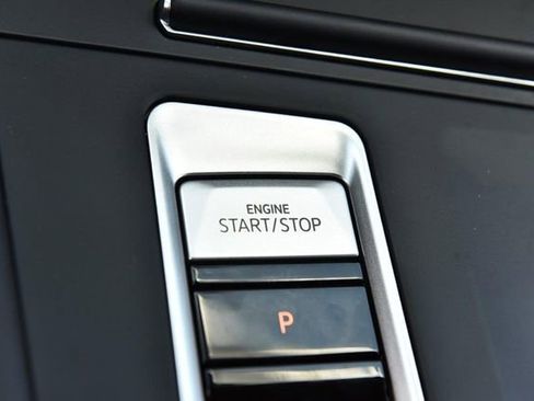 New 2026 Volkswagen Atlas SE FWD image 16