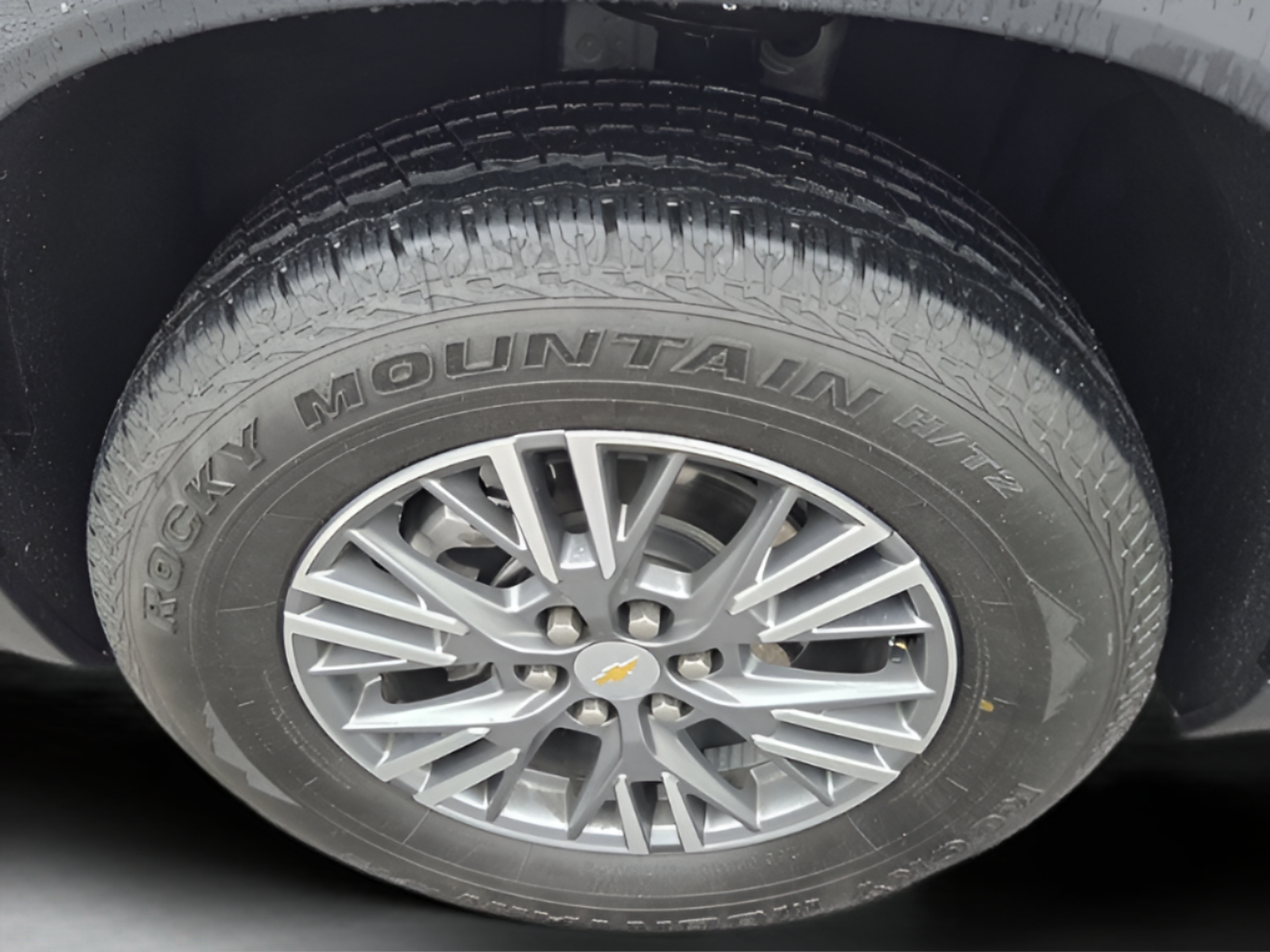 Used 2025 Chevrolet Traverse LT AWD/4WD image 30