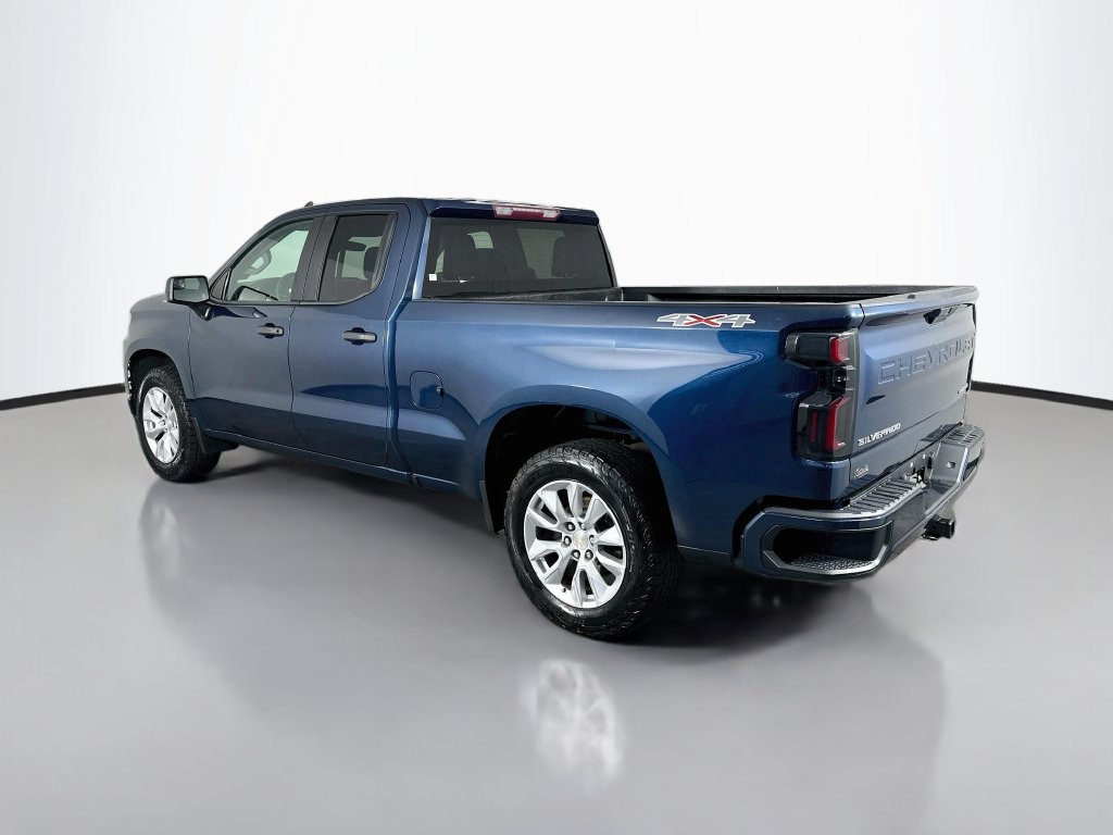 Used 2020 Chevrolet Silverado 1500 Custom w/ Custom Value Package AWD/4WD image 5