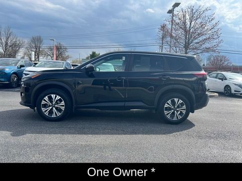 Used 2023 Nissan Rogue SV image 8