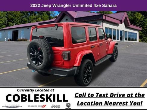 Used 2022 Jeep Wrangler Unlimited Sahara AWD/4WD image 4