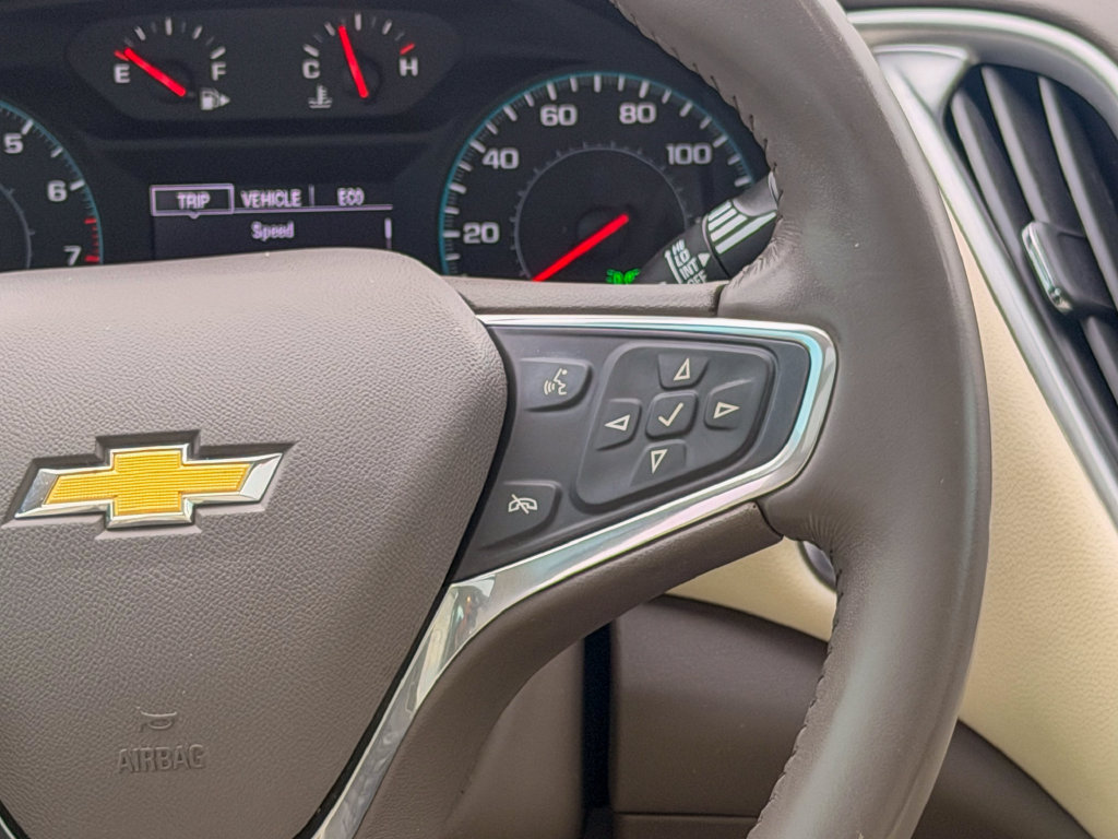 Used 2022 Chevrolet Malibu LT w/ Leather Package FWD image 24