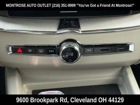 New 2026 Volvo XC60 B5 Ultra w/ Protection Package Premier image 24