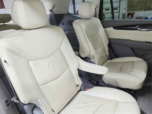 Used 2021 Cadillac XT6 Premium Luxury image 48