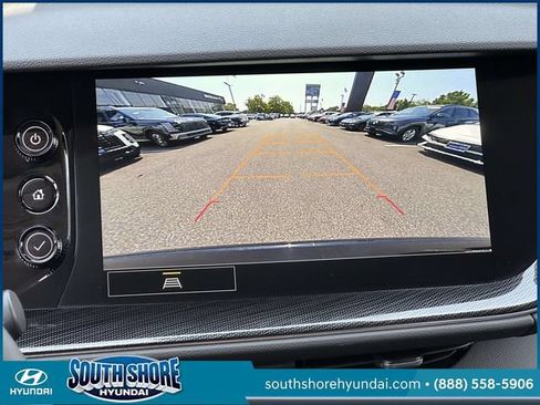Used 2023 Buick Envision Essence FWD image 31