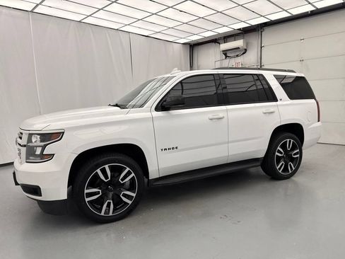 Used 2019 Chevrolet Tahoe LT w/ RST Edition RWD image 3