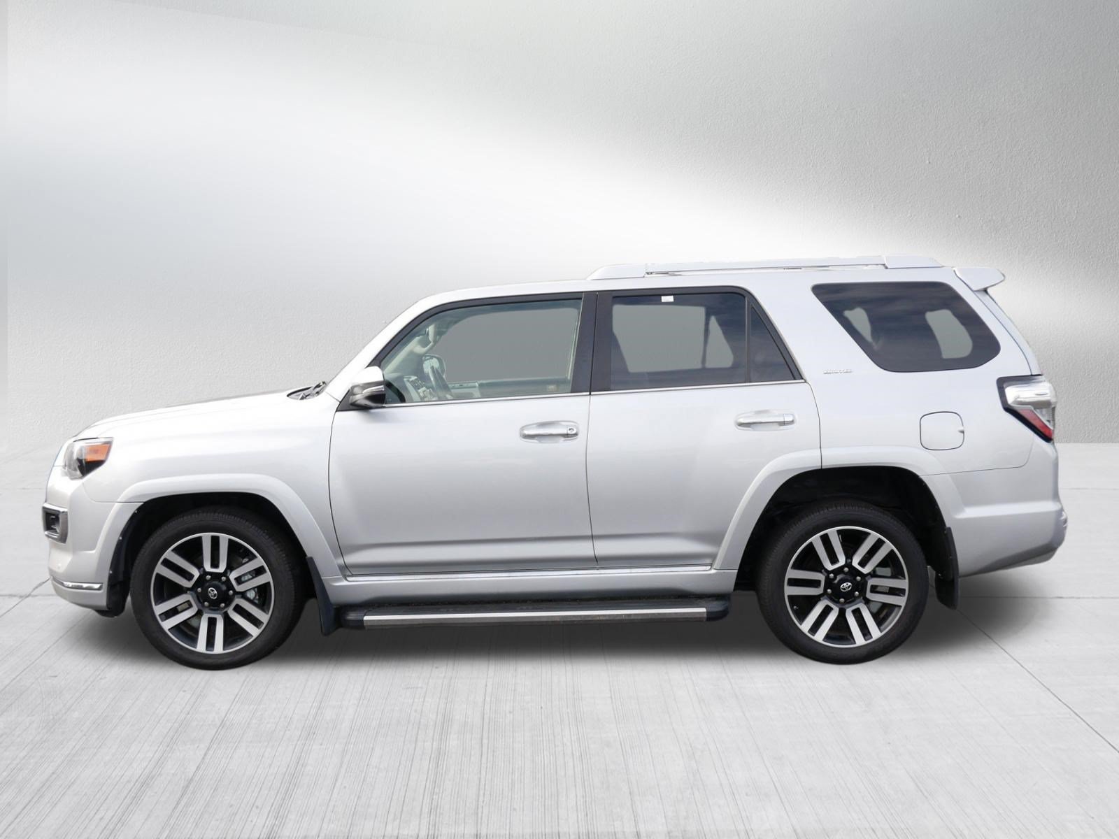Used 2018 Toyota 4Runner Limited AWD/4WD image 4