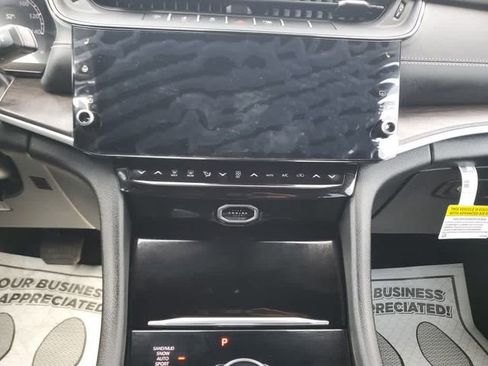 New 2026 Jeep Grand Cherokee Altitude AWD/4WD image 21