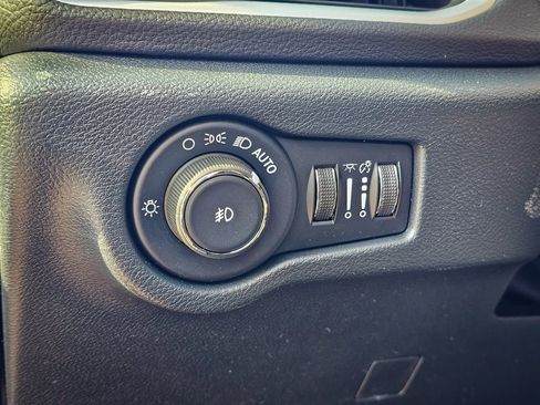 New 2026 Chrysler Pacifica Select image 14