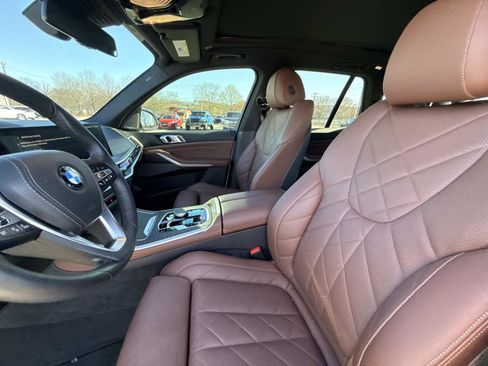 Used 2024 BMW X5 xDrive40i w/ Premium Package image 24