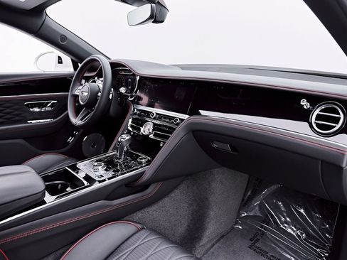 Used 2022 Bentley Flying Spur V8 AWD/4WD image 55