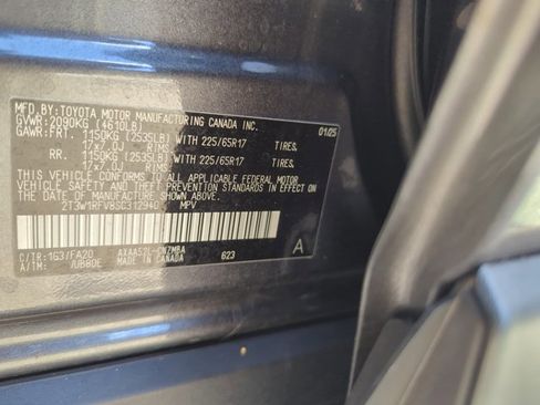Used 2025 Toyota RAV4 XLE w/ Convenience Package FWD image 27