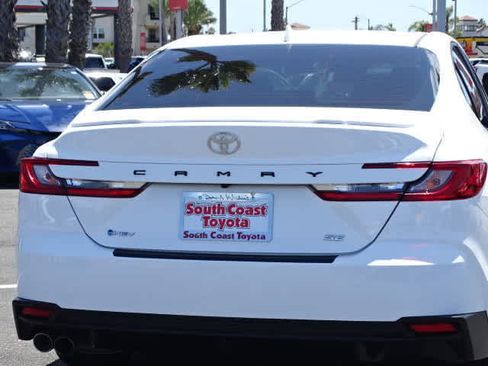Used 2025 Toyota Camry SE FWD image 15