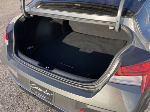 Used 2025 Hyundai Elantra Blue image 22