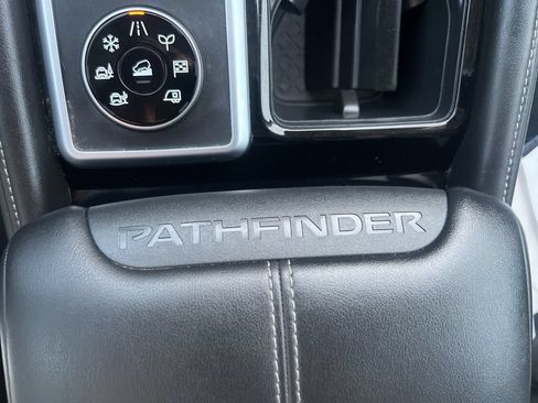 Used 2025 Nissan Pathfinder SV AWD/4WD image 58