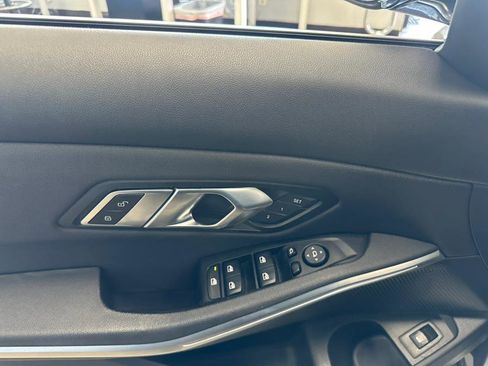Used 2020 BMW 330i Sedan w/ Convenience Package image 30