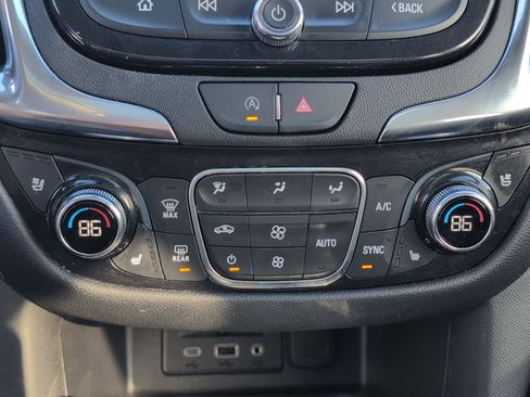 Used 2022 Chevrolet Equinox Premier image 21